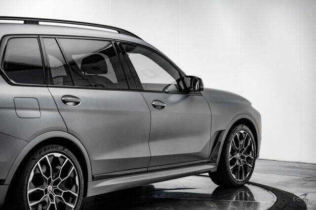 2023 BMW X7 M60i