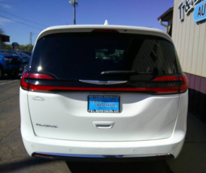 2022 Chrysler Pacifica Touring L