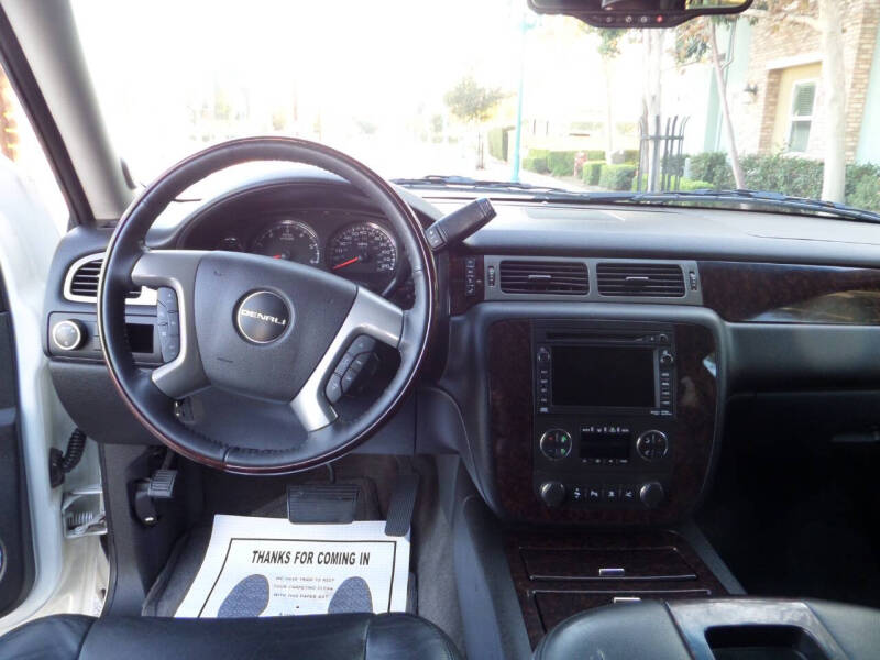 2011 GMC Yukon XL Denali