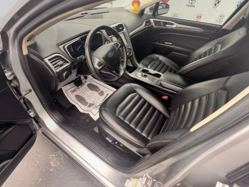 2020 Ford Fusion SEL