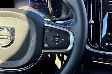 2024 Volvo S60 B5 Core Dark Theme