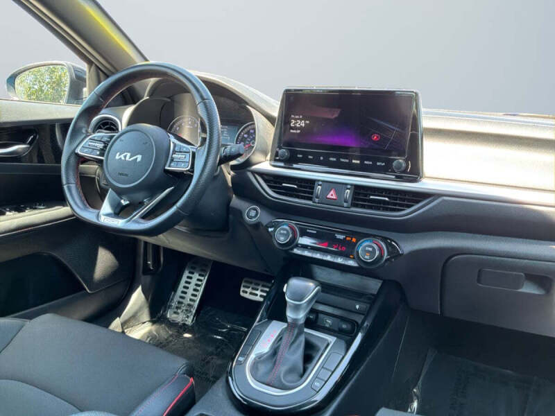 2024 Kia Forte GT