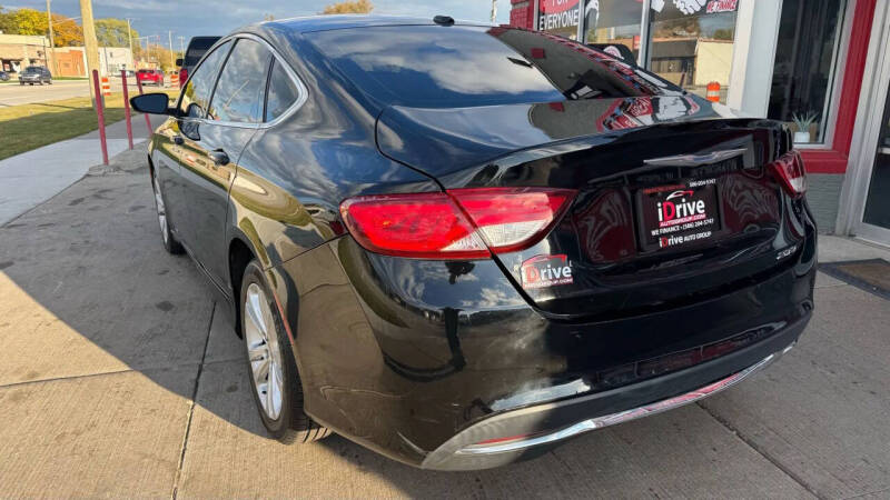 2015 Chrysler 200 Limited