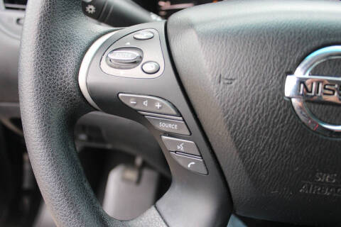 2019 Nissan Pathfinder S