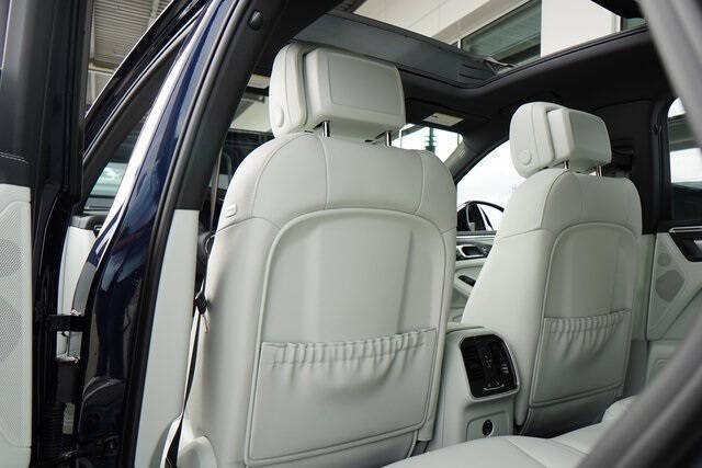 2023 Porsche Macan S