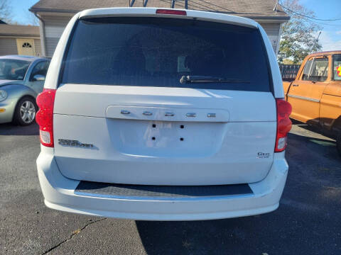 2014 Dodge Grand Caravan American Value Package