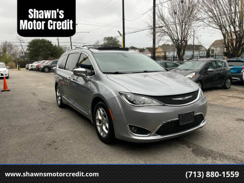 2019 Chrysler Pacifica for sale at Shawn's Motor Credit in Houston TX