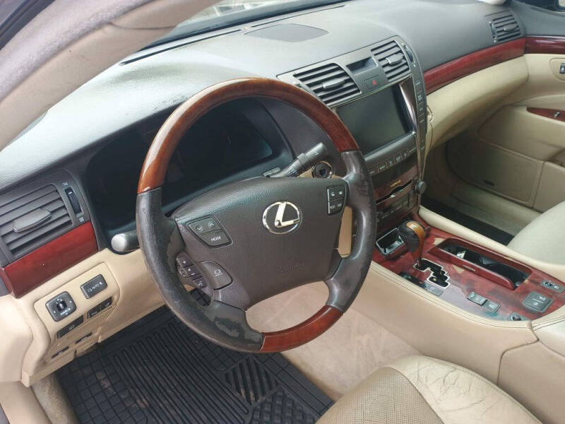 2007 Lexus LS 460