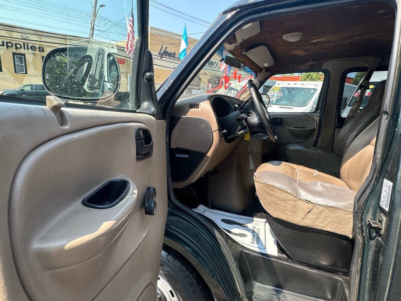 2002 Dodge Ram Van 3500 Maxi