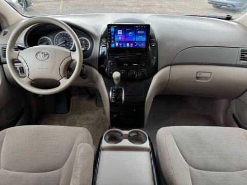 2004 Toyota Sienna