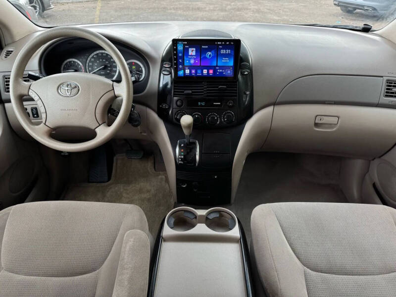 2004 Toyota Sienna