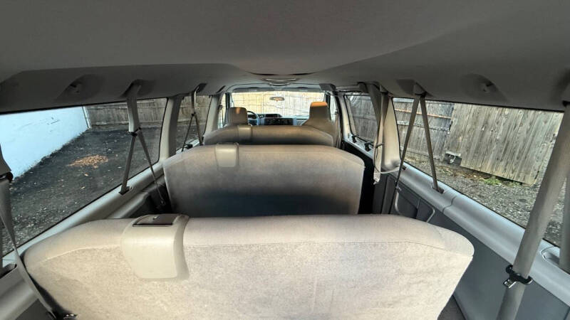 2011 Ford E-Series E-350 SD XL