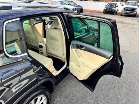 2017 Volkswagen Tiguan 2.0T Wolfsburg Edition 4Motion