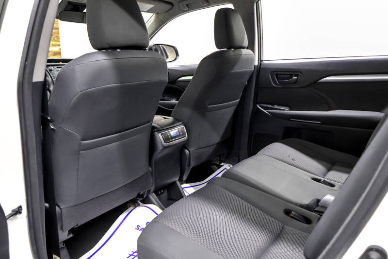 2018 Toyota Highlander LE