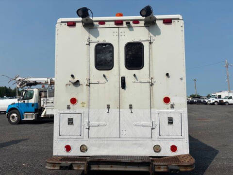 2010 Freightliner MT45 Chassis