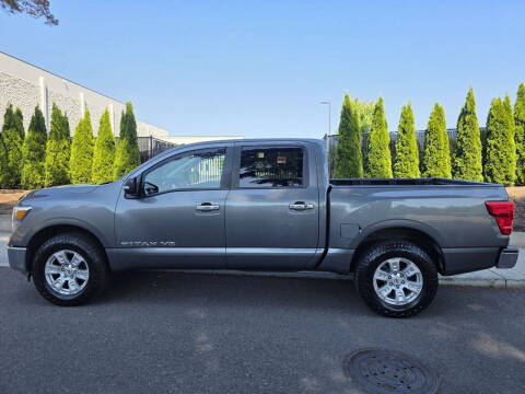 2019 Nissan Titan SV