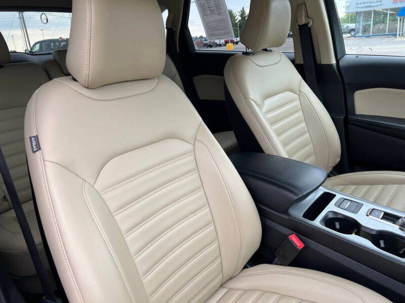 2022 Ford Edge SEL