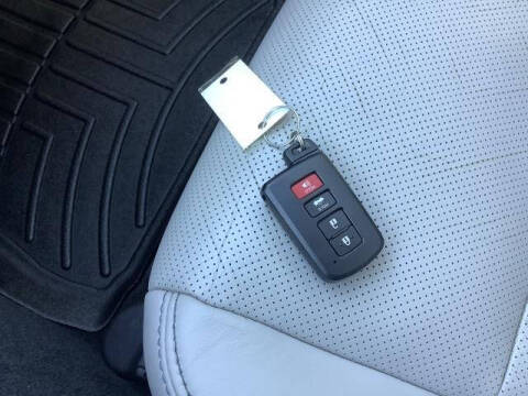 2013 Toyota Avalon Hybrid XLE Touring