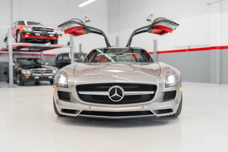 2012 Mercedes-Benz SLS AMG null photo 5