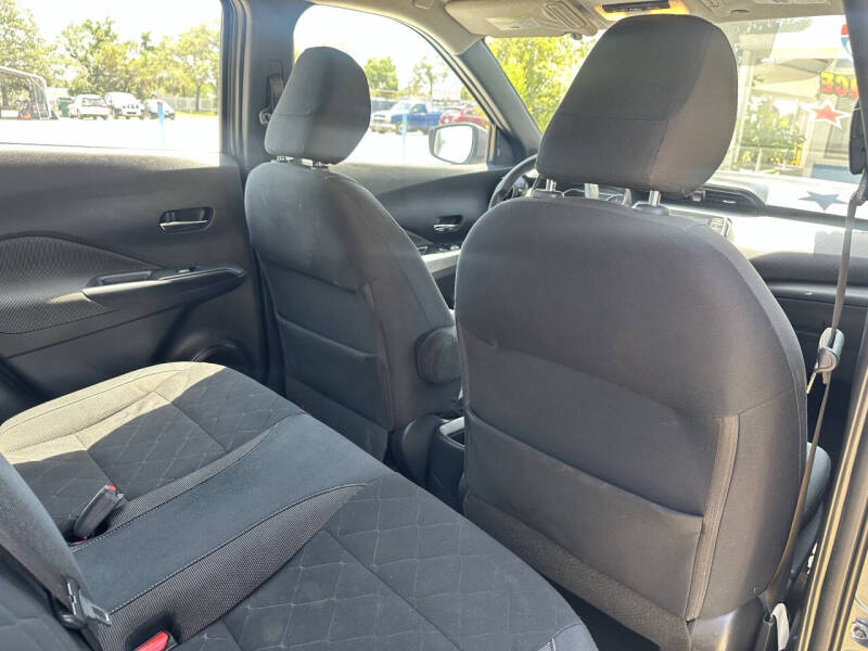 2019 Nissan Kicks SV