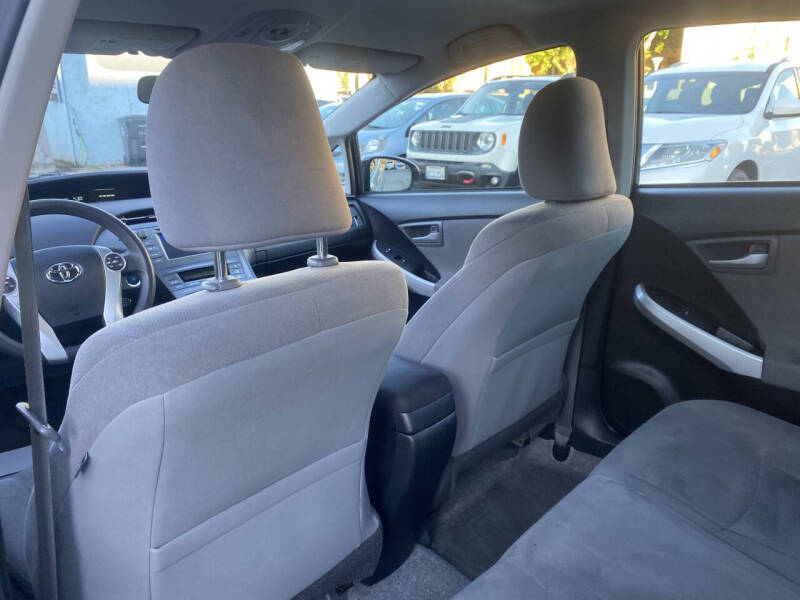 2014 Toyota Prius Three