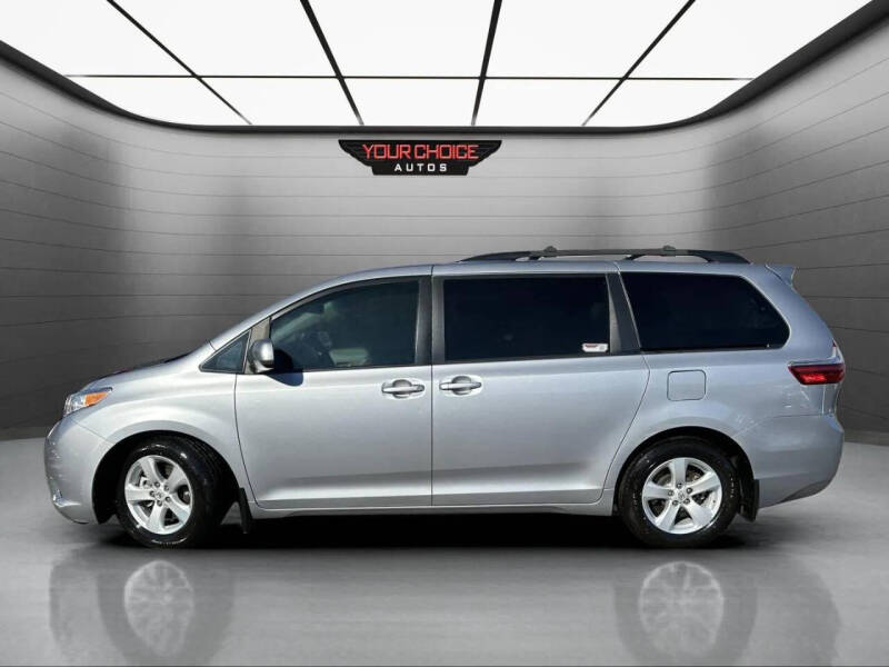 2015 Toyota Sienna LE 8-Passenger