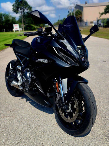 2025 Suzuki GSX-8R