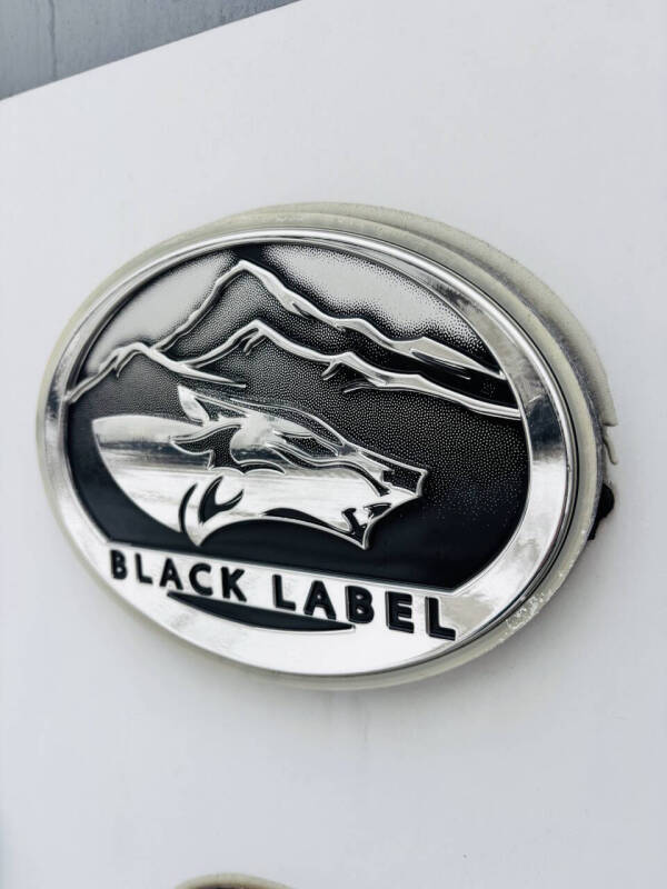 2021 Cherokee Grey Wolf Black Label 23DBHBL