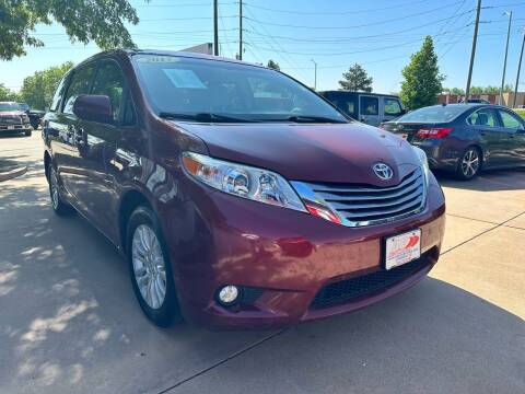 2017 Toyota Sienna for sale at AP Auto Brokers in Longmont CO