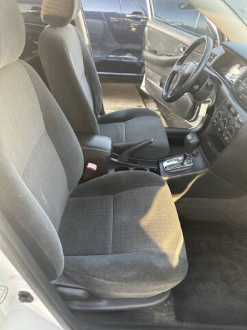 2004 Toyota Corolla CE