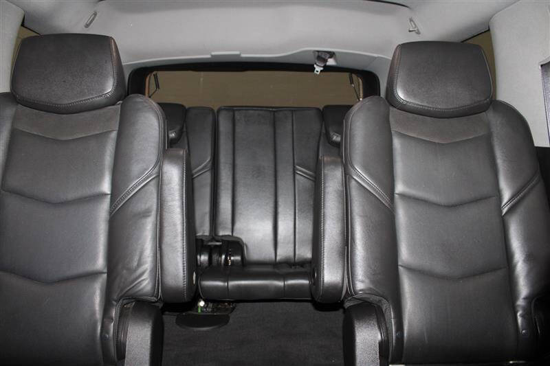 2016 Cadillac Escalade Luxury Collection
