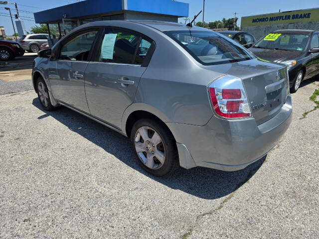 2008 Nissan Sentra for sale at QUEENSGATE AUTO SALES in York, PA