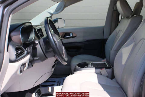 2017 Chrysler Pacifica Touring-L Plus