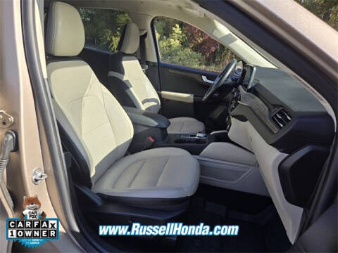 2020 Ford Escape Hybrid Titanium