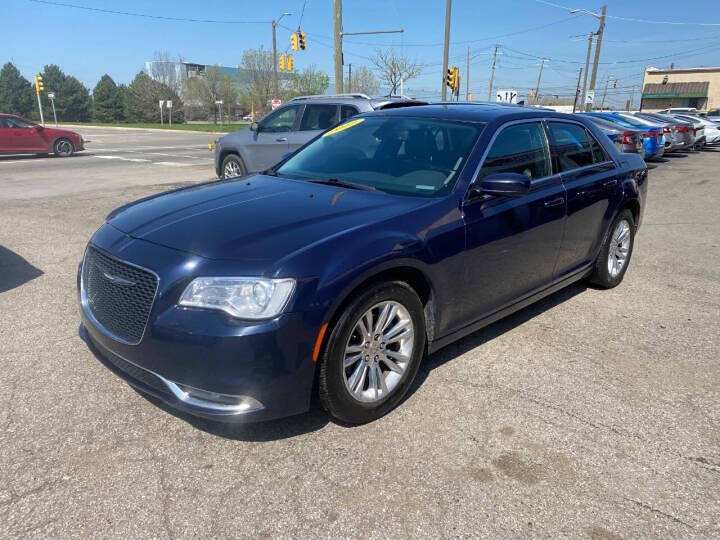 2017 Chrysler 300 Limited