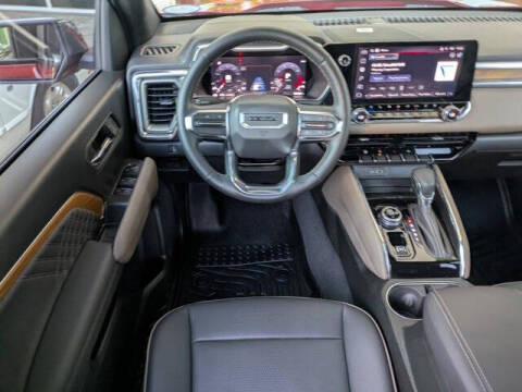 2025 GMC Canyon Denali