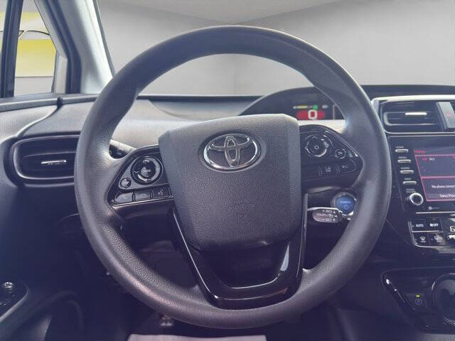 2021 Toyota Prius LE