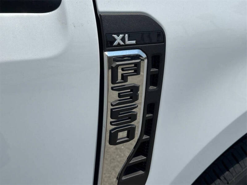 2025 Ford F-350 Super Duty XL
