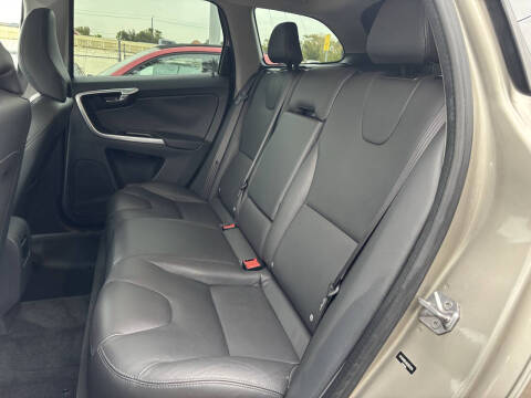 2016 Volvo XC60 T5 Drive-E Premier