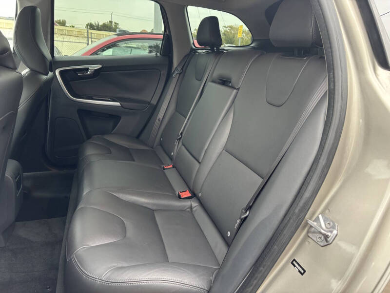 2016 Volvo XC60 T5 Drive-E Premier