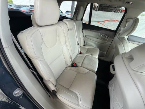 2022 Volvo XC90 T6 Inscription 7-Passenger