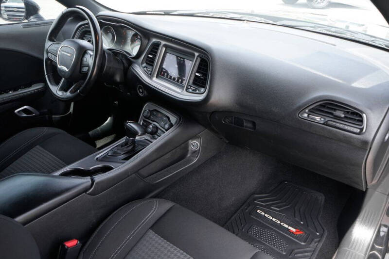 2023 Dodge Challenger SXT