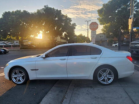2012 BMW 7 Series 740i