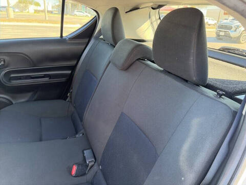 2016 Toyota Prius c One