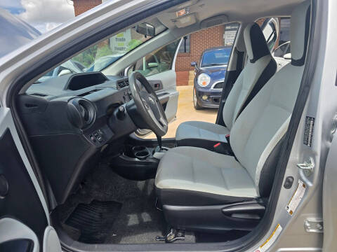 2014 Toyota Prius c Four