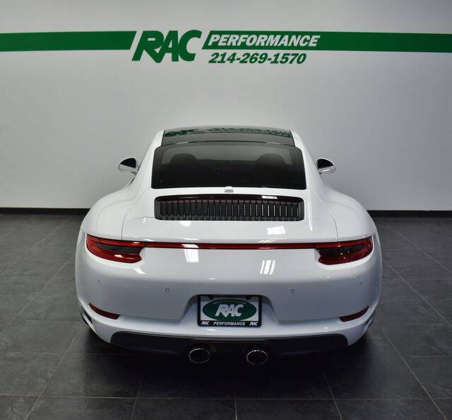 2017 Porsche 911 Carrera 4S