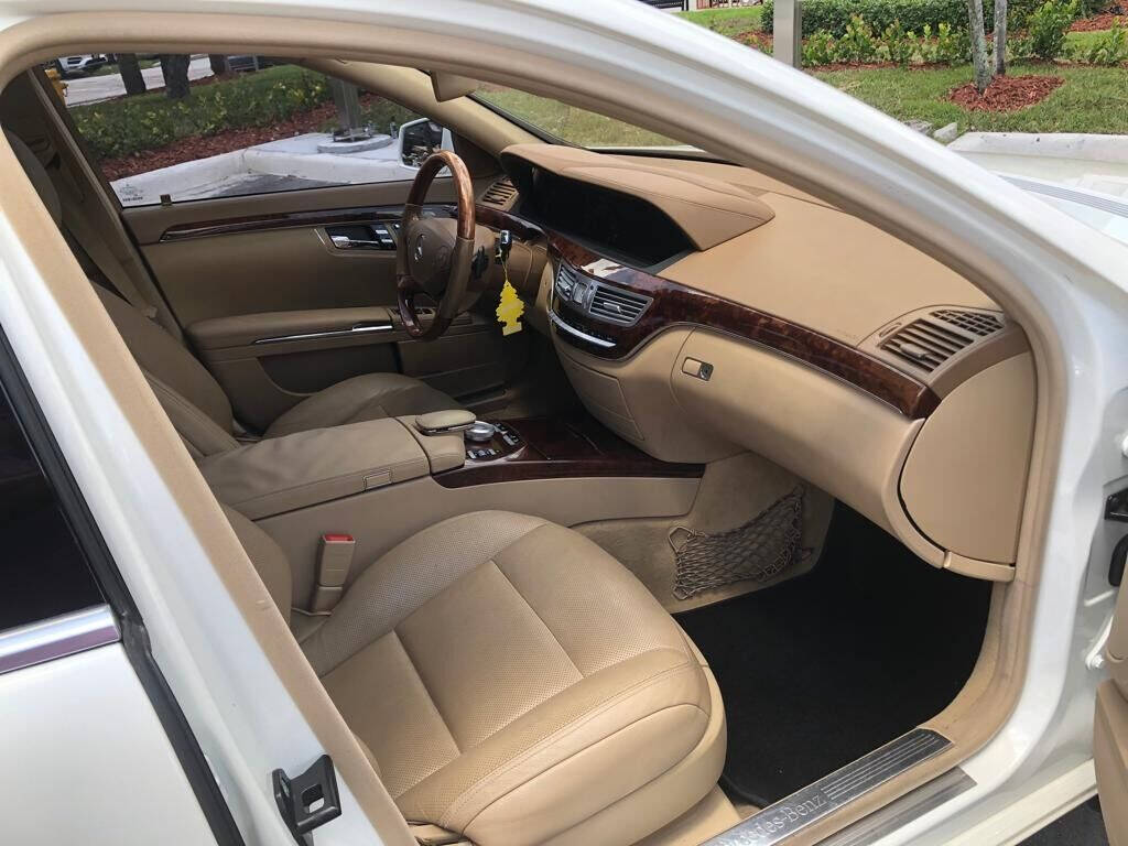 2010 MERCEDES-BENZ S-Class Sedan - $9,900