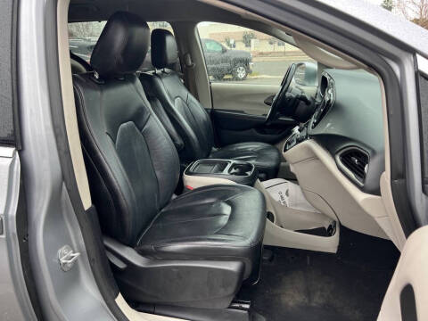 2020 Chrysler Pacifica Touring L