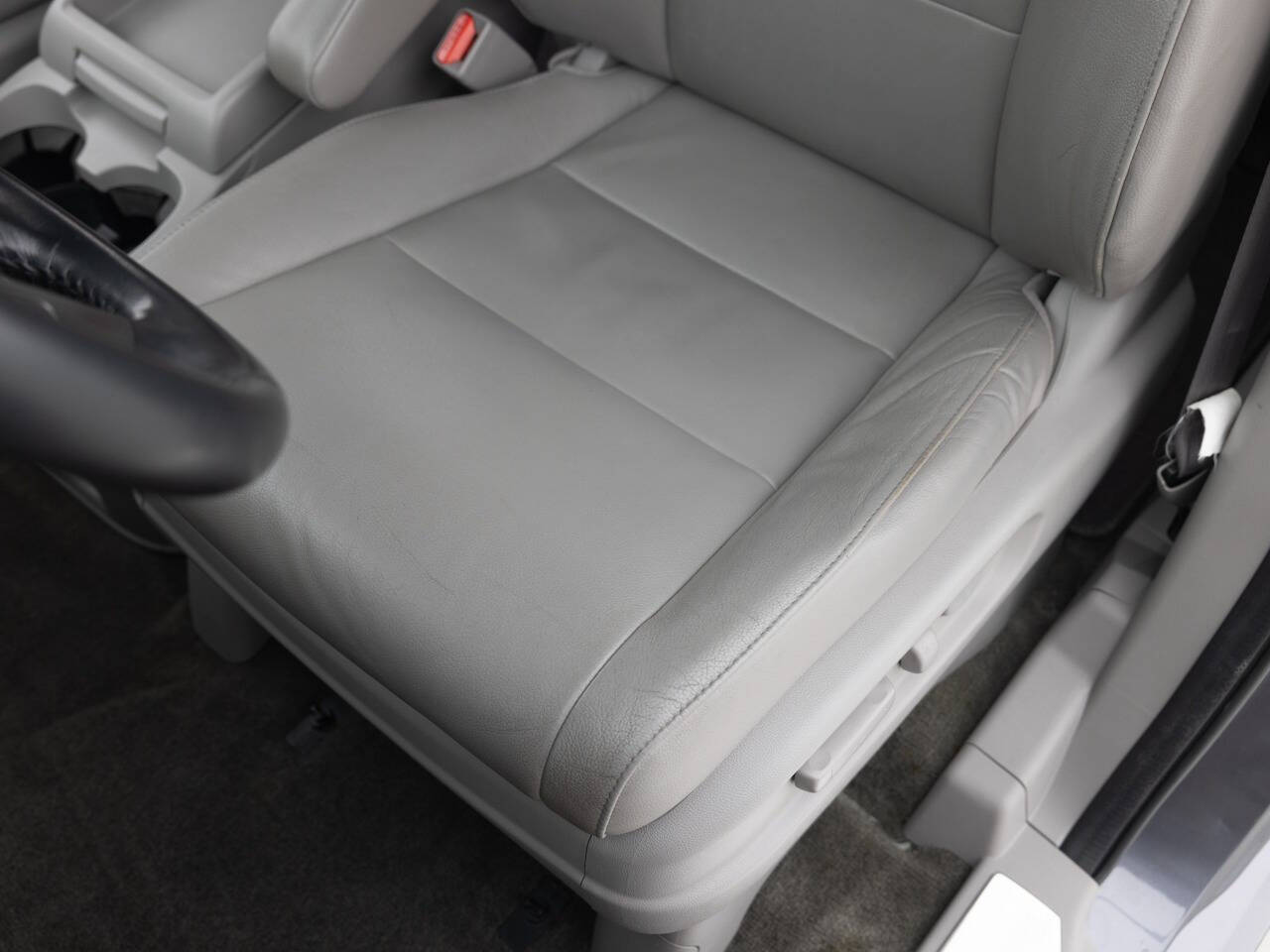 Used Car 2016 Honda Odyssey  Touring Elite 4dr Mini Van For Sale Under $12,000 In Coal City, Illinois