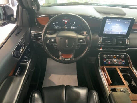 2019 Lincoln Navigator Select